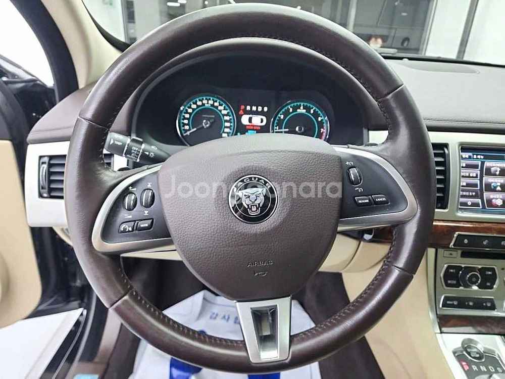 @15년식 XF 3.0 V6 SC AWD 프리미엄 전--8