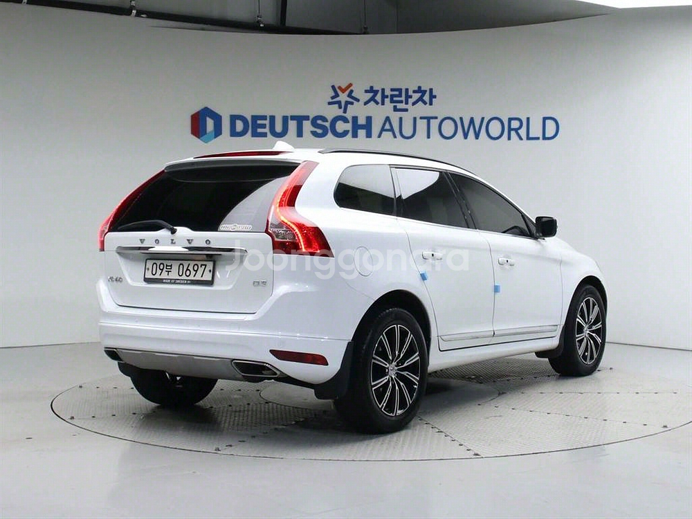 @16년식 XC60(1세대) D3 모멘텀 전국최저가격--1