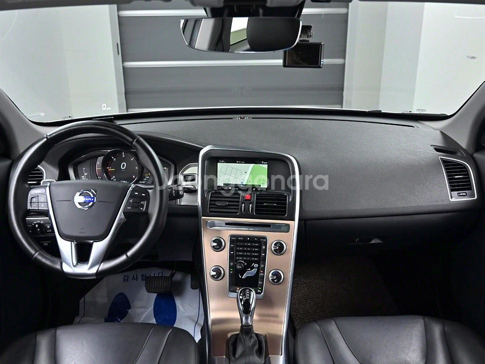 @16년식 XC60(1세대) D3 모멘텀 전국최저가격--6