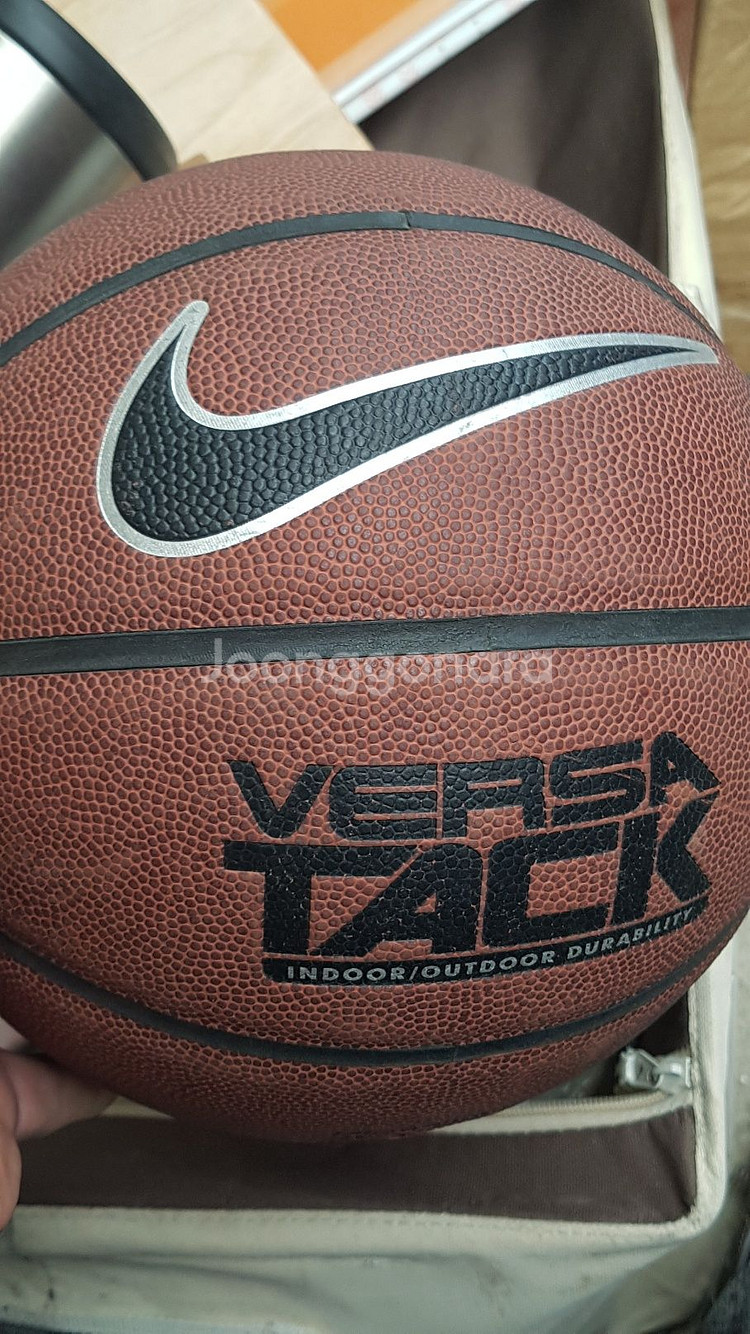 나이키 Nike Versa Tack 농구공 4.0 배--1