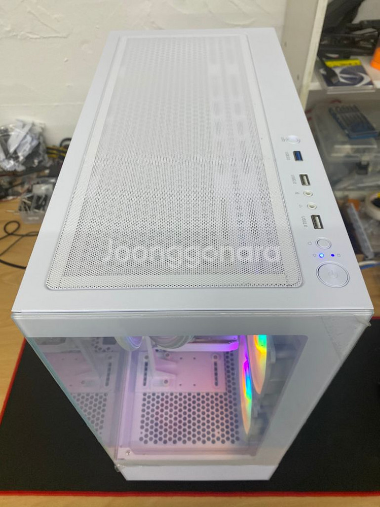 7800X3D 4070Ti Super 게이밍 컴퓨터--4