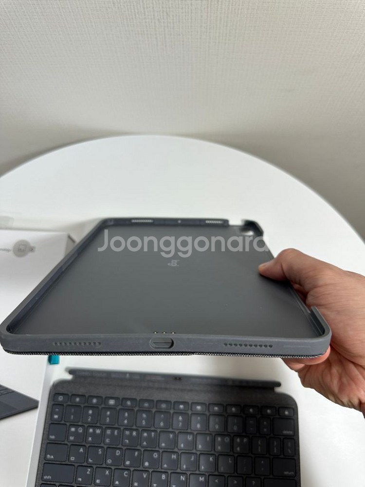 로지텍 콤보터치 iPad Air 4/5세대 케이스--1