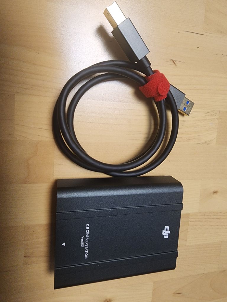 DJI SSD CINESSD 苦く 480GB + STATION Ver UG1