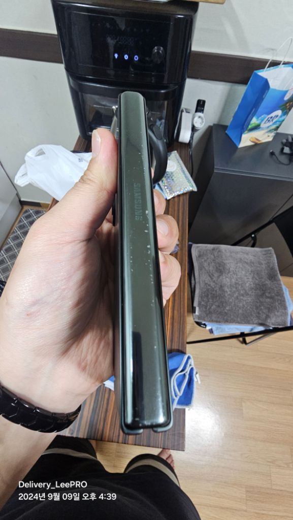 갤럭시 Z폴드3 256 팝니다.--2