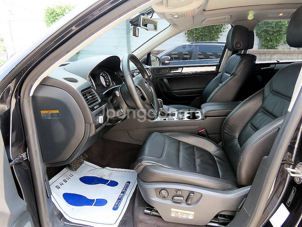 @13년식 뉴투아렉(2세대) 3.0 V6 TDI 블루--4