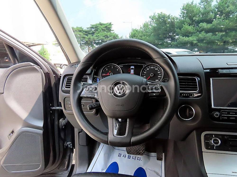 @13년식 뉴투아렉(2세대) 3.0 V6 TDI 블루--7