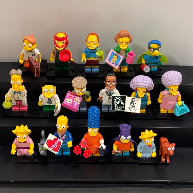 심슨 레고 피규어 셋트 아크릴케이스 포함--2