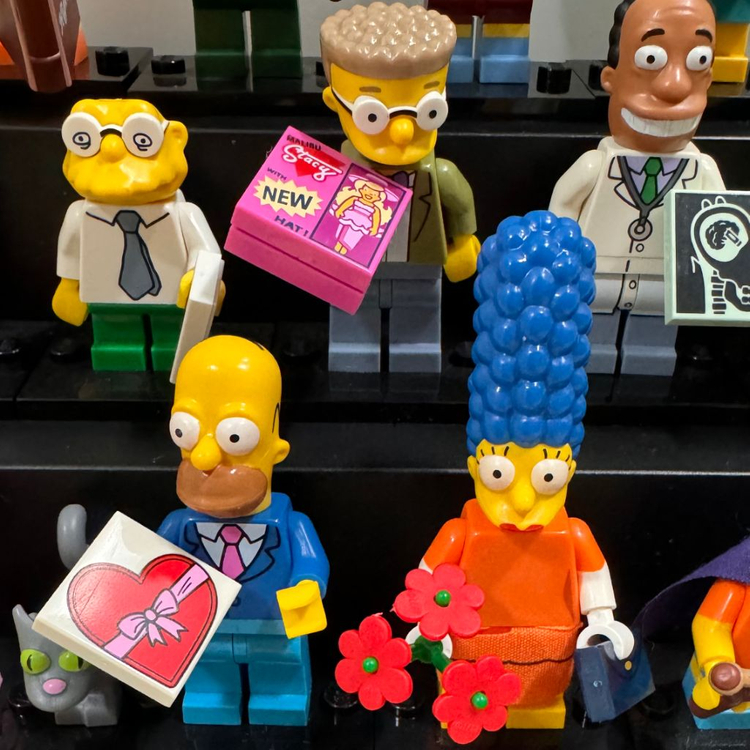 심슨 레고 피규어 셋트 아크릴케이스 포함--3