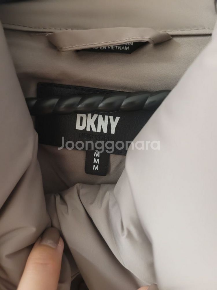 정품 새상품) DKNY 패딩--4