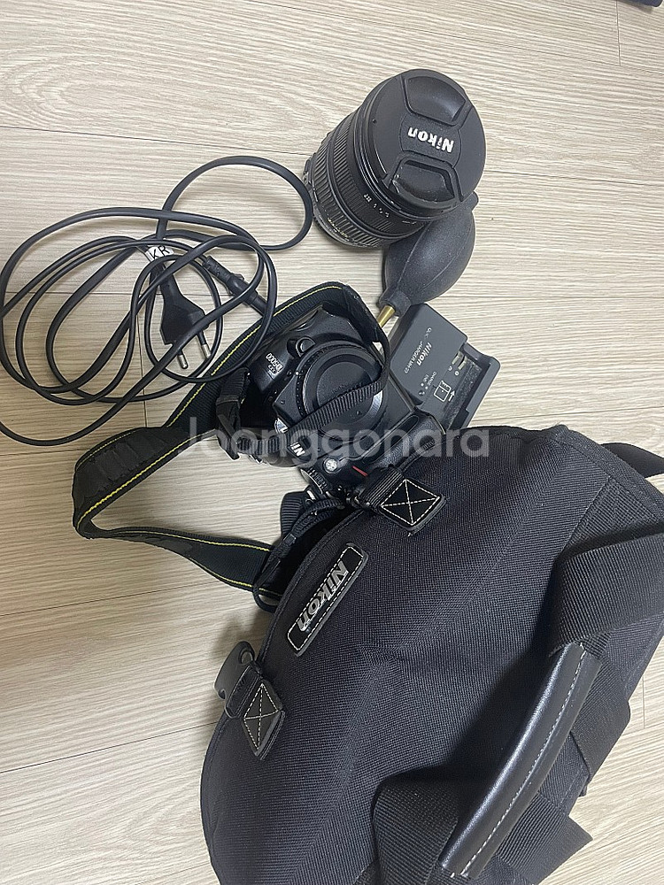 Nikon d5000과 시그마 망원렌즈 같이 판매합니다--1