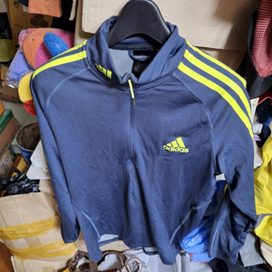 # adidas(95)