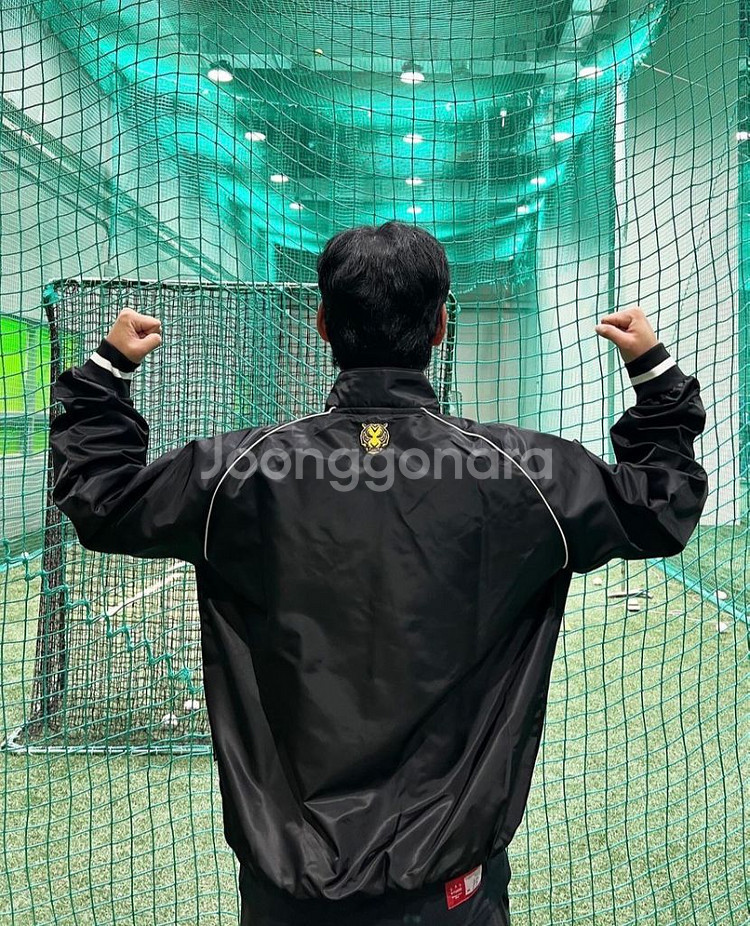 기아타이거즈 하프집업--1