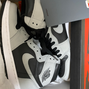 조던 1 Retro High OG Shadow