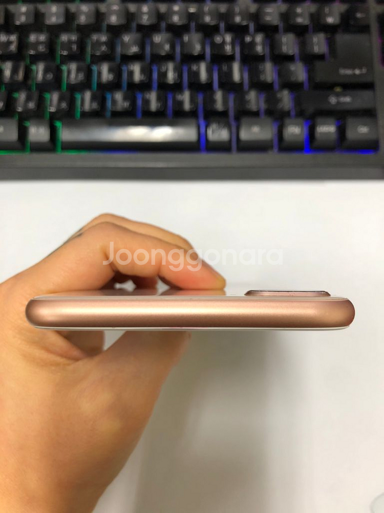 아이폰8플러스 로즈골드 A급 64GB 배터리성능100%--3