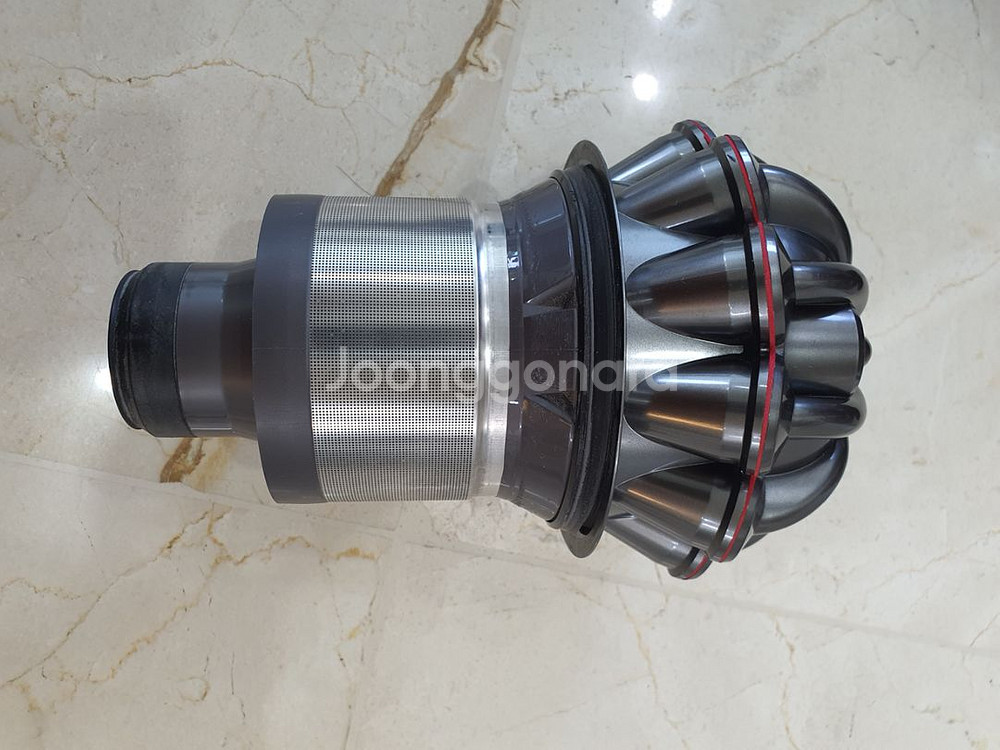 다이슨 V7 V8 싸이클론--1