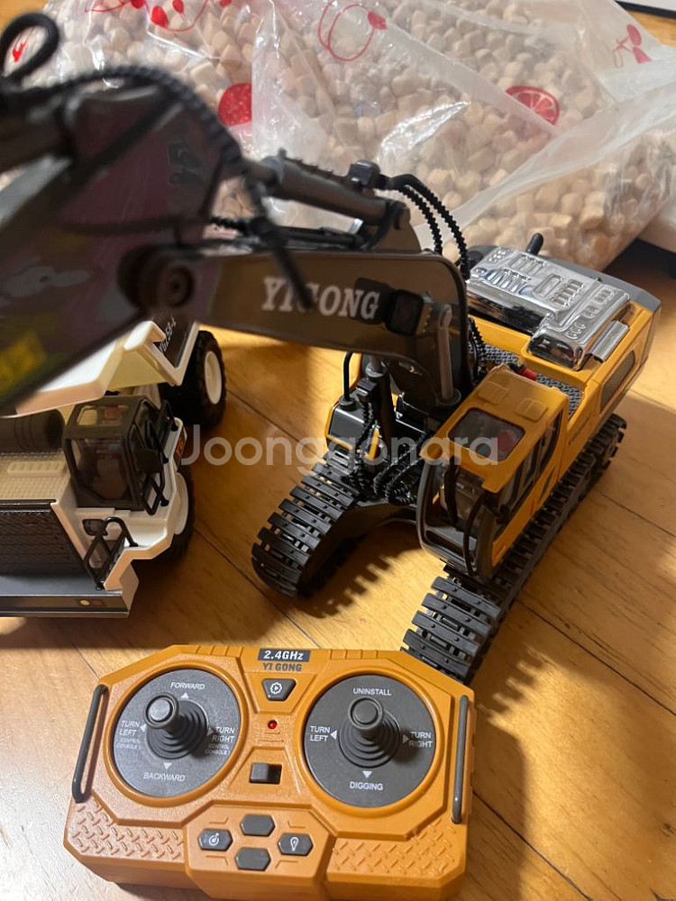편백나무큐브 5kg+ RC카 2대--2