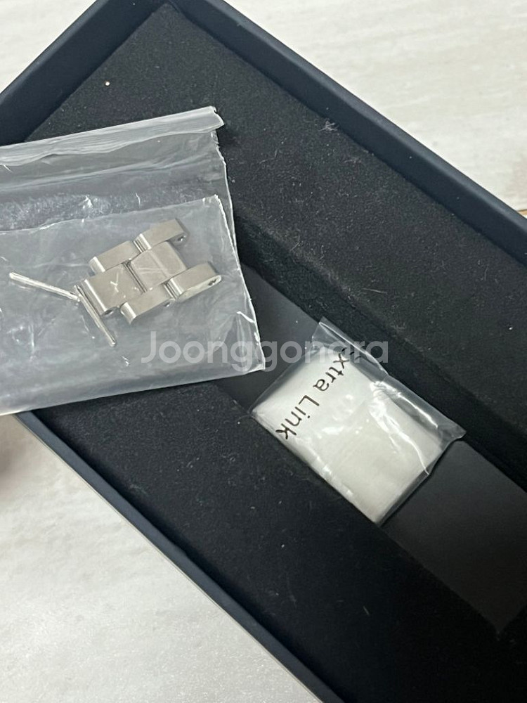 다니엘 웰링턴 ICONIC LINK 28mm 메탈시계--3