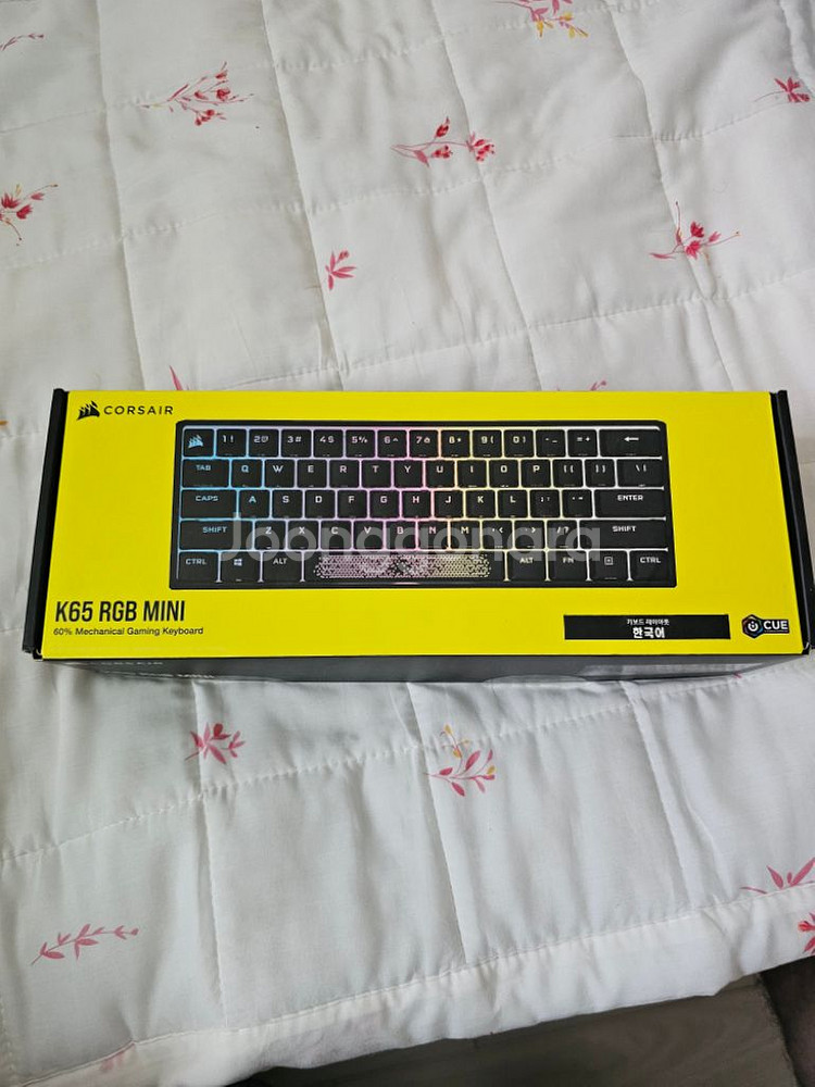 커세어 K65 RGB mini 저소음적축 판매합니다!--0