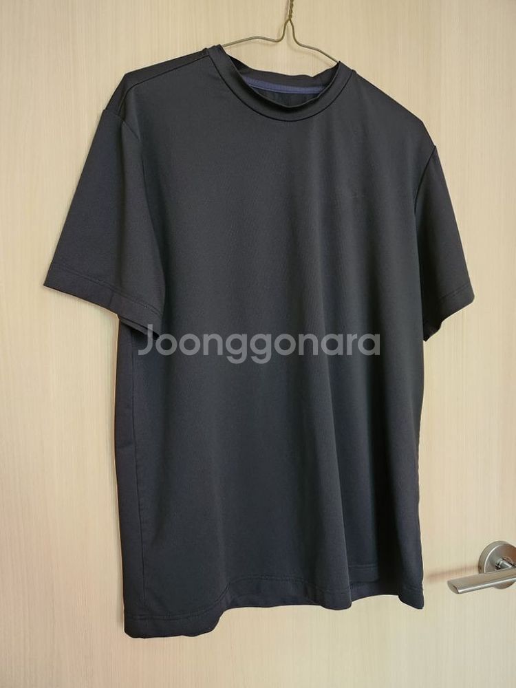 퓨마 검정반팔티셔츠 100--1