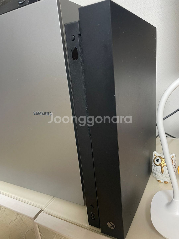 Xbox one x , 게임 타이틀 3개 팝니다--2