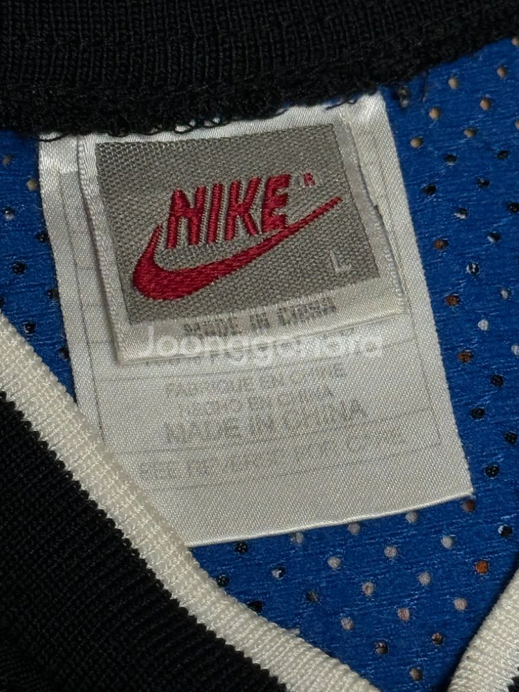Nike (나이키) ACG 90s 메쉬 티셔츠 판매해요--2