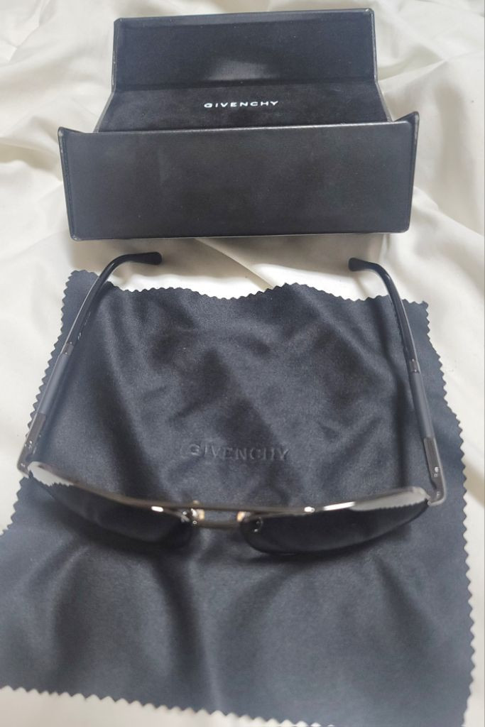 새상품급)) 지방시 썬그라스 남여공용--1