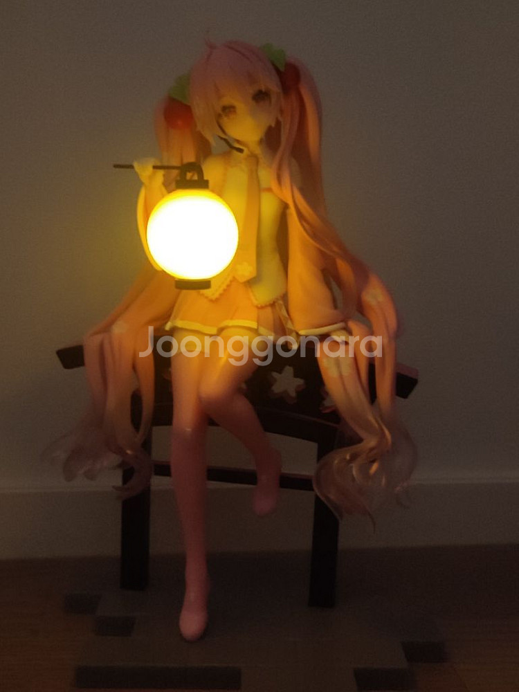 사쿠라 미쿠 연등 피규어 배터리 포함 박스 포함--1