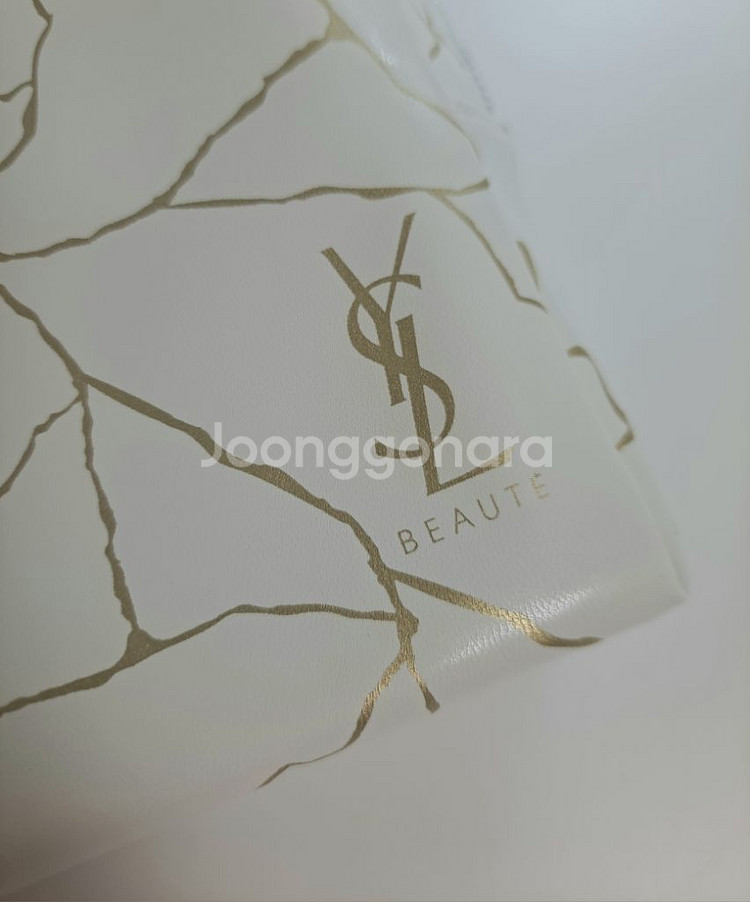 새제품 SAINT LAURENT 입생로랑 홀리데이파우치--1