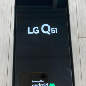 LG Q61 판매합니다 / 구매 시 보조배터리 드립니다