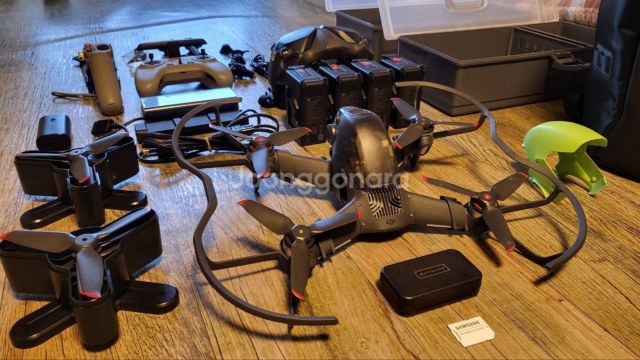 Dji fpv 드론 팝니다(배터리 4개)--1