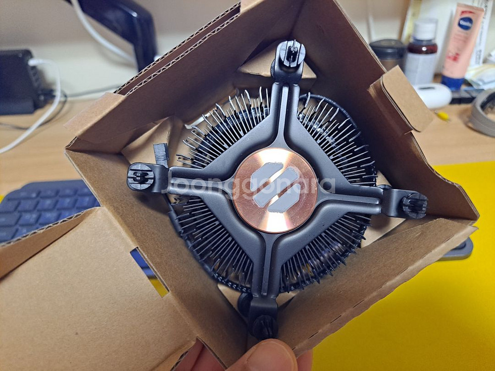 인텔 정품 CPU 쿨러 LGA1700 팝니다--1