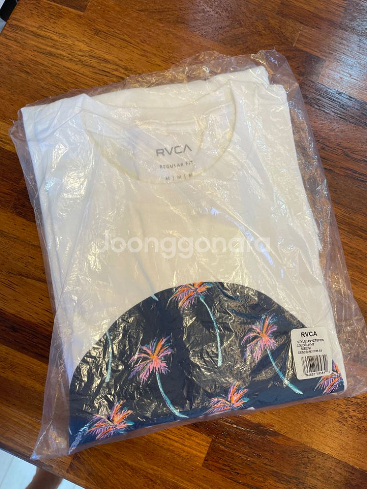 RVCA 반팔티셔츠(새제품) 판매합니다--1