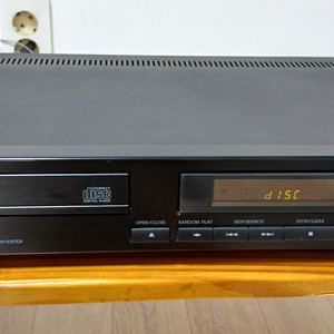 인켈CDP CD-100RS