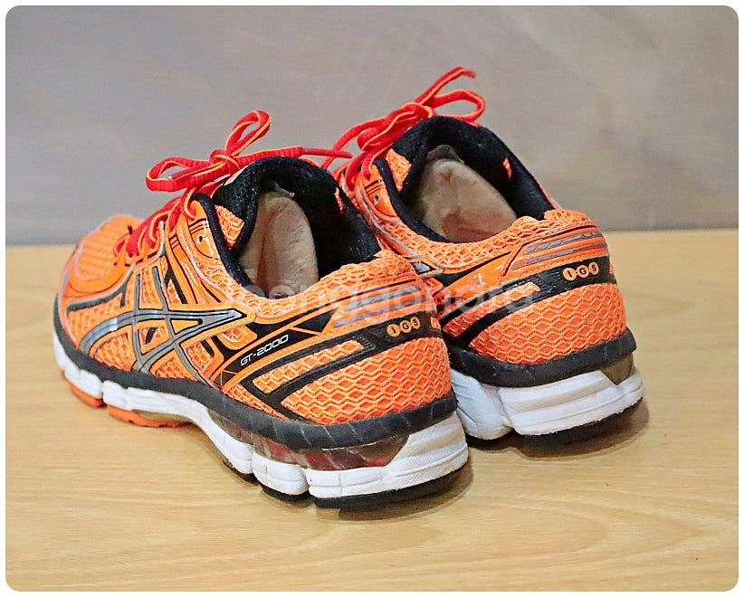 아식스 GT-2000 2 러닝 슈즈 240--2