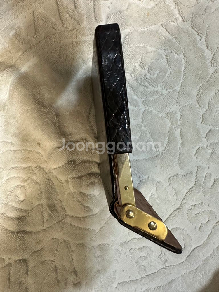 상태좋은 고급 파이턴가죽 연초케이스 팝니다--4