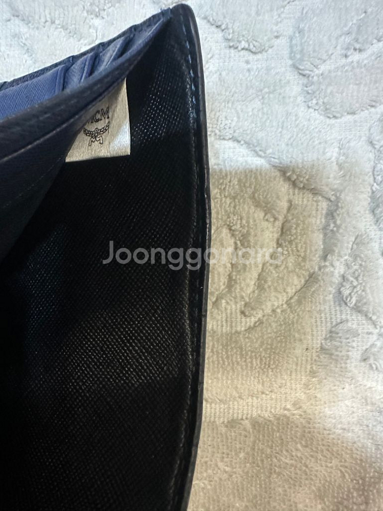 약간의 사용감외 컨디션 양호한 엠씨엠 남성 반지갑 팝--7