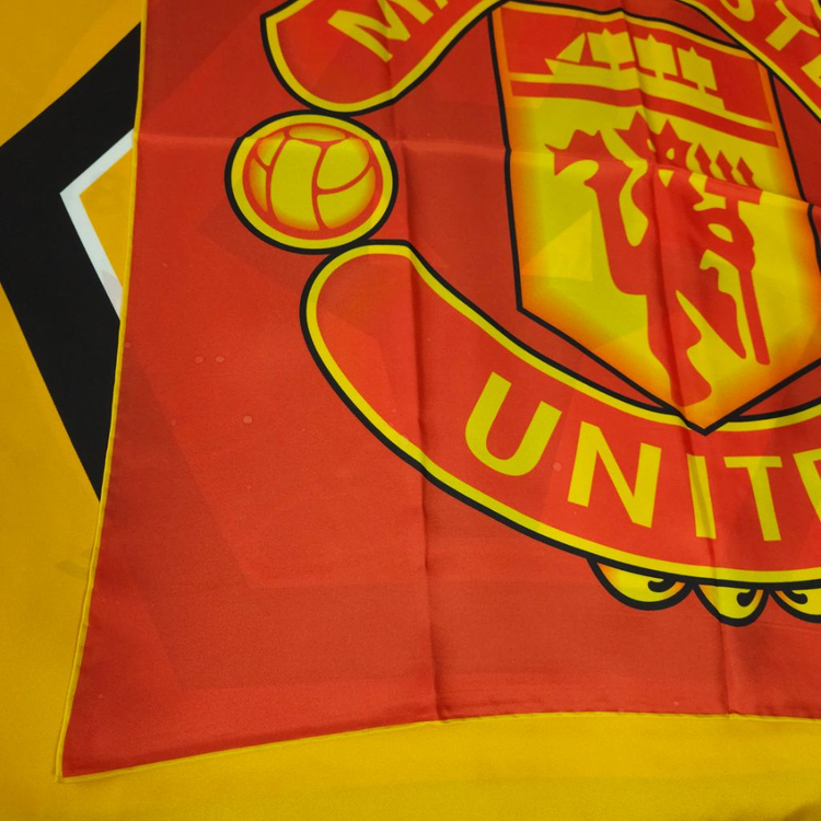 맨체스터 유나이티드 로고 머플러 맨유 응원 실크 스카프 이미지