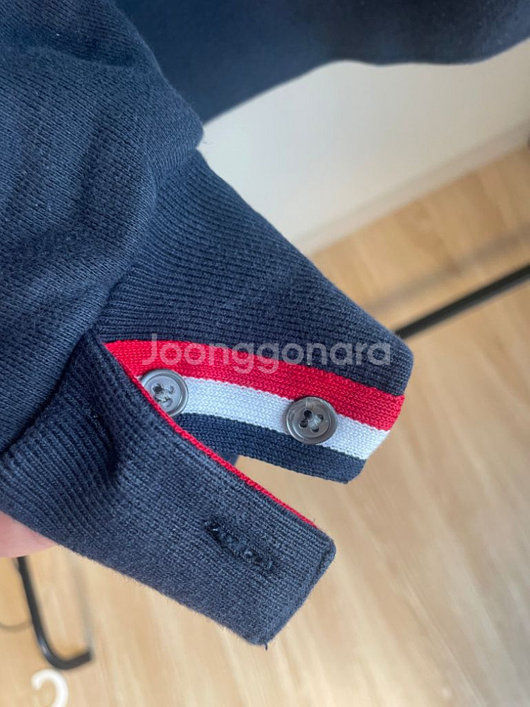 톰브라운 백삼선 5사이즈--4