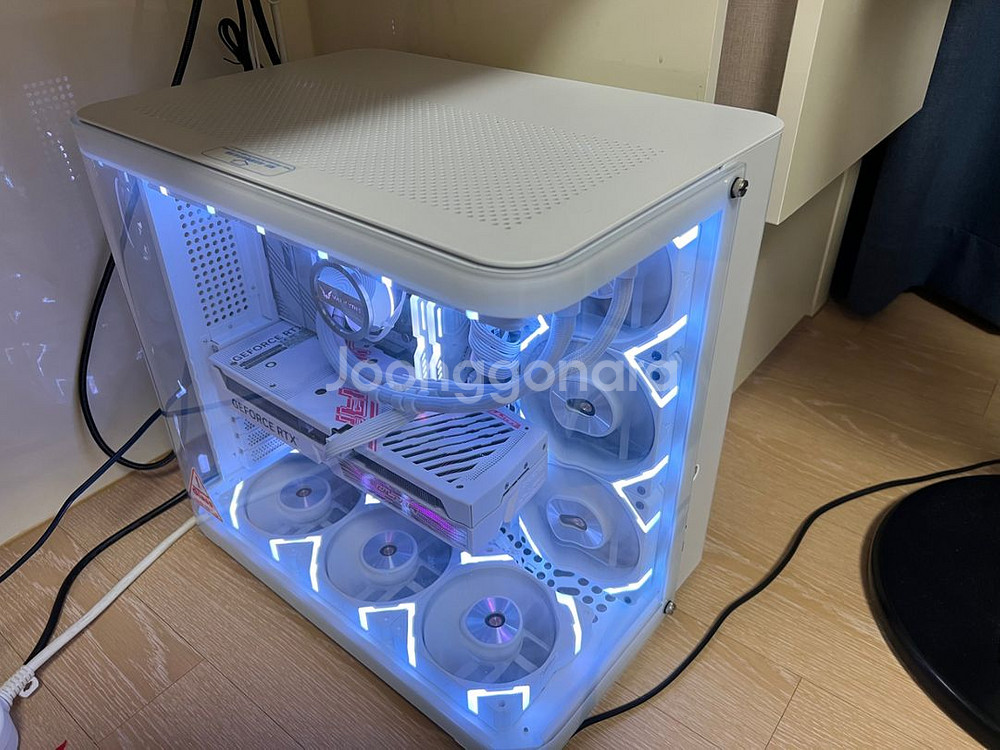 급처7800x3D 4070 발키리GL360 고사양--3