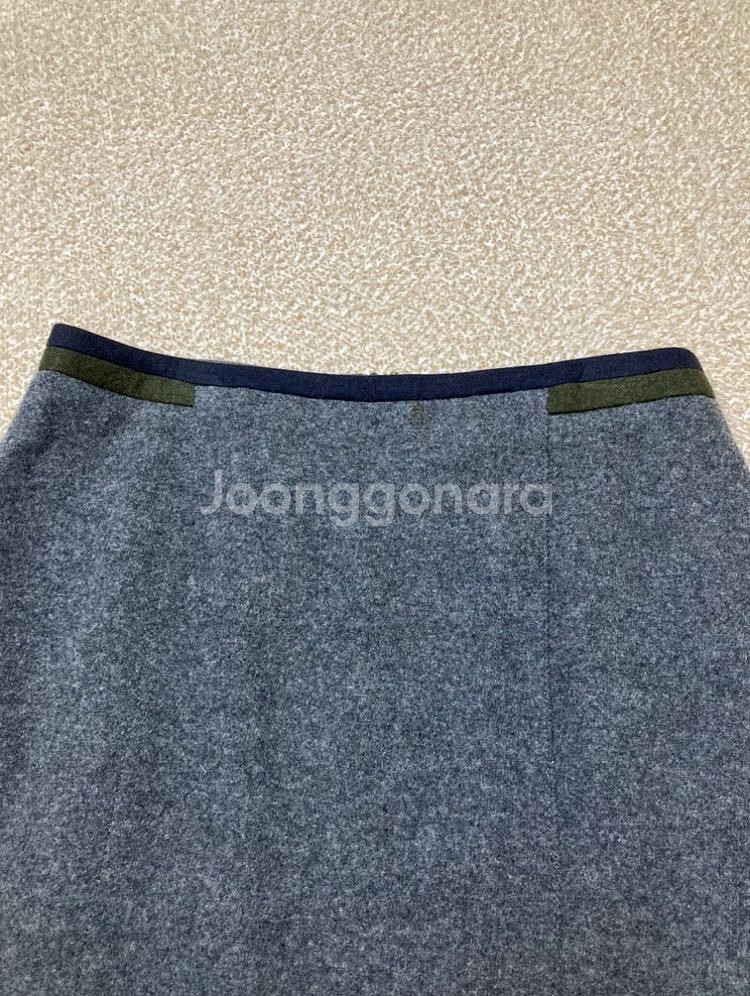 핏좋은 오피스룩 하객룩 BCBG 펜슬스커트--2