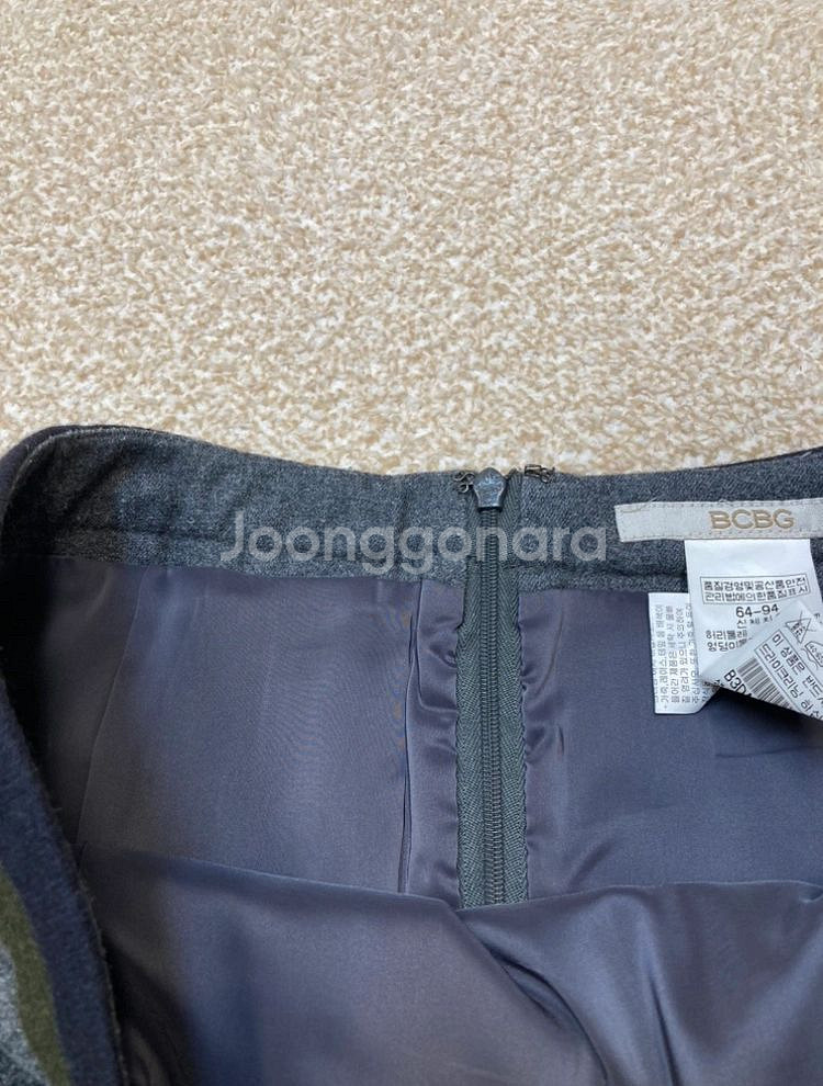 핏좋은 오피스룩 하객룩 BCBG 펜슬스커트--5