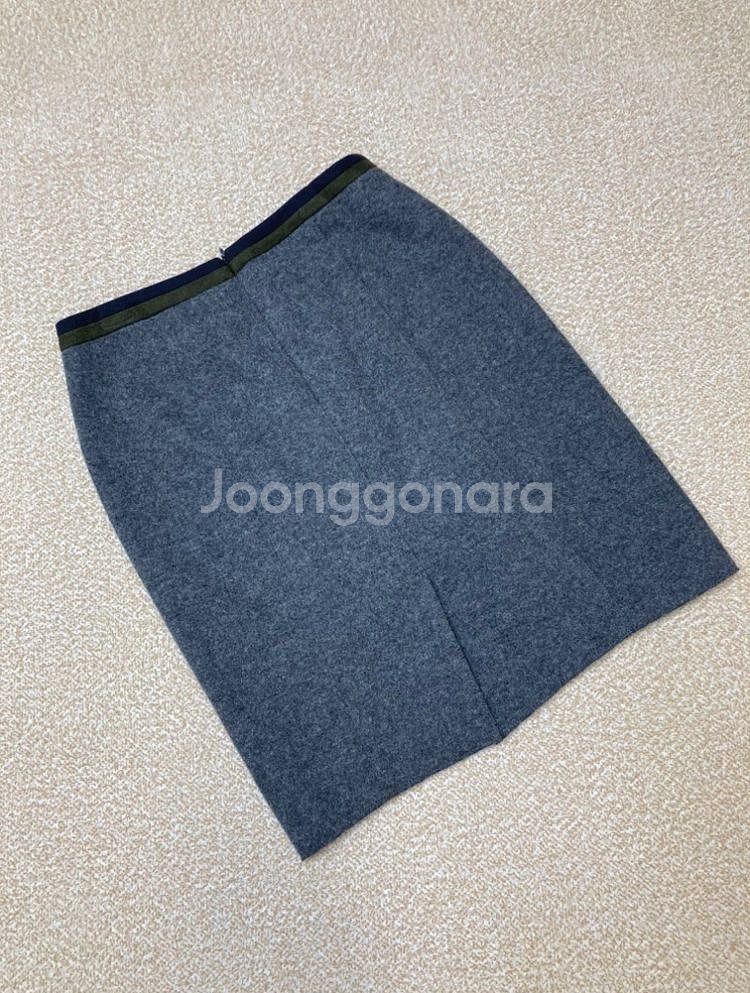 핏좋은 오피스룩 하객룩 BCBG 펜슬스커트--6