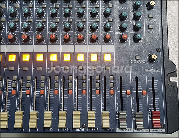 야마하 MG206C 중고 음향 믹서--4