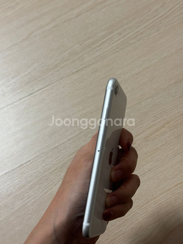 아이폰se2화이트 128G 배터리성능100% 기스X--4