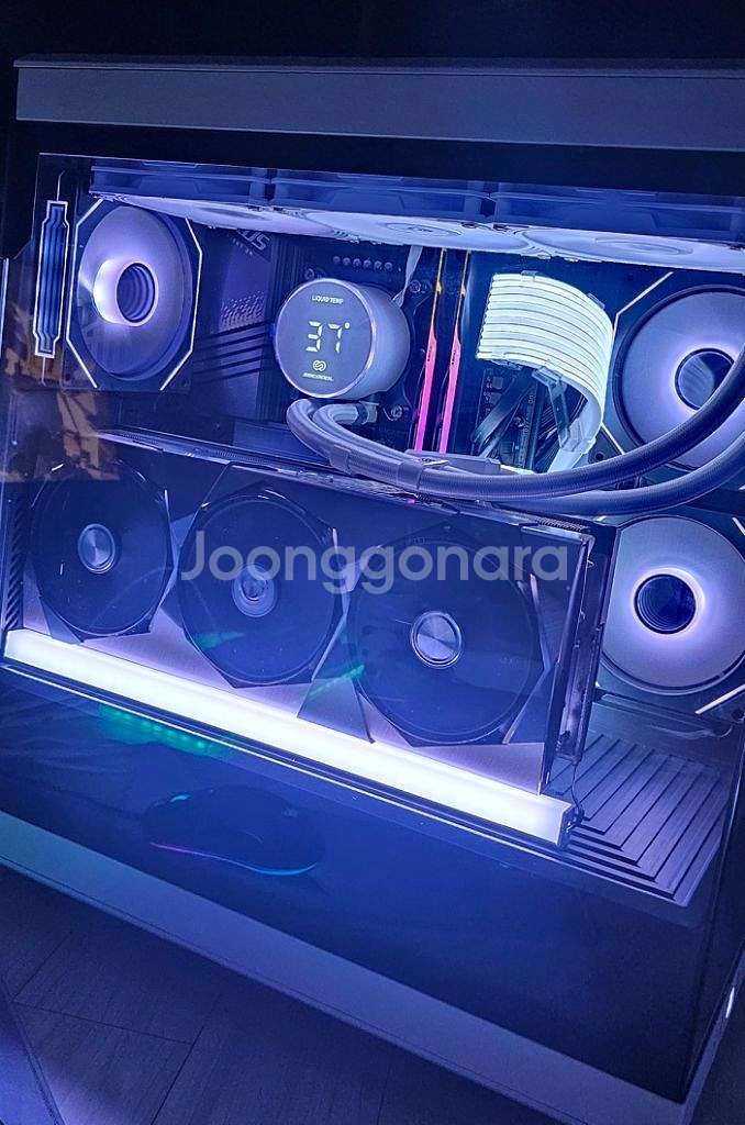 i9-14900K RTX4090슈프림X 본체 팝니다--1