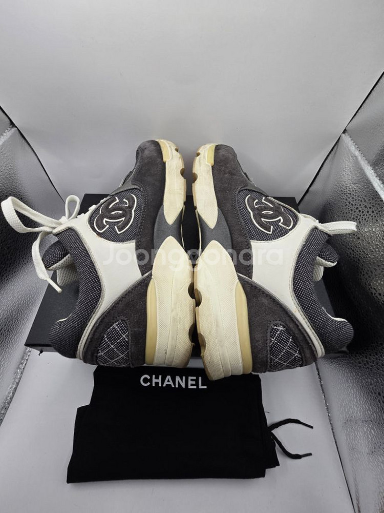 정품 샤넬스니커즈 운동화240 (37.5)--5