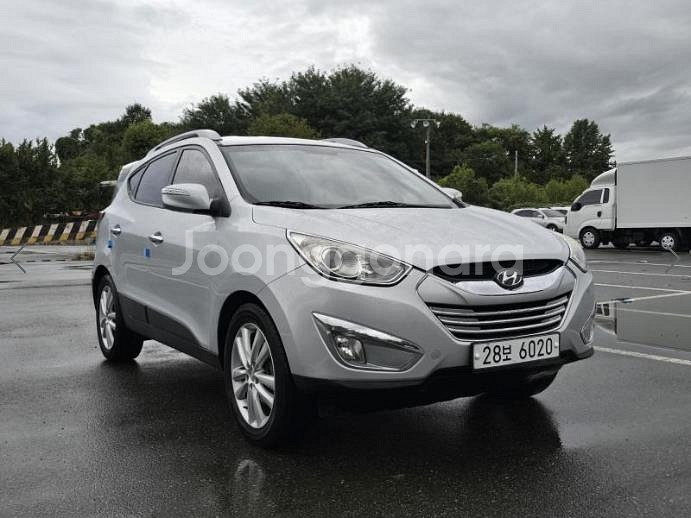 @11년식 투싼 ix 디젤 R20 2WD LX20 럭--2