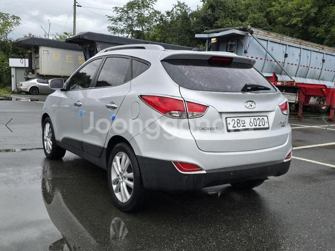 @11년식 투싼 ix 디젤 R20 2WD LX20 럭--5
