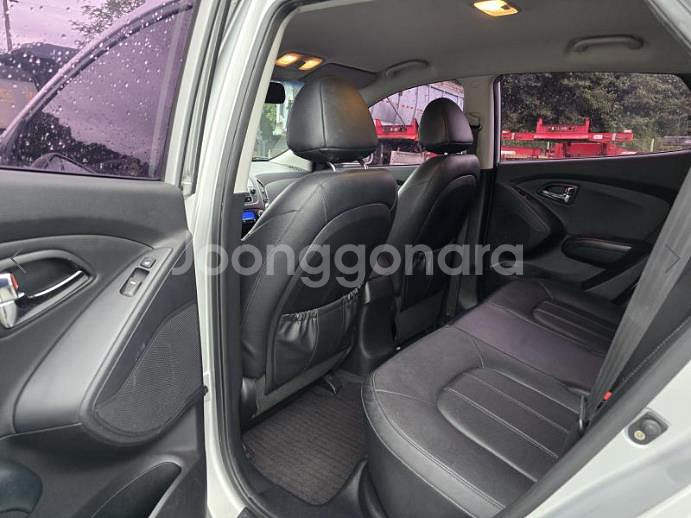 @11년식 투싼 ix 디젤 R20 2WD LX20 럭--6