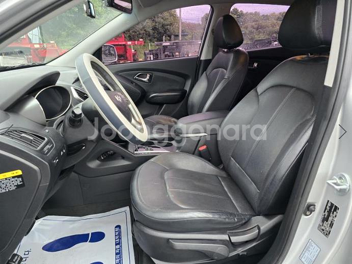 @11년식 투싼 ix 디젤 R20 2WD LX20 럭--9